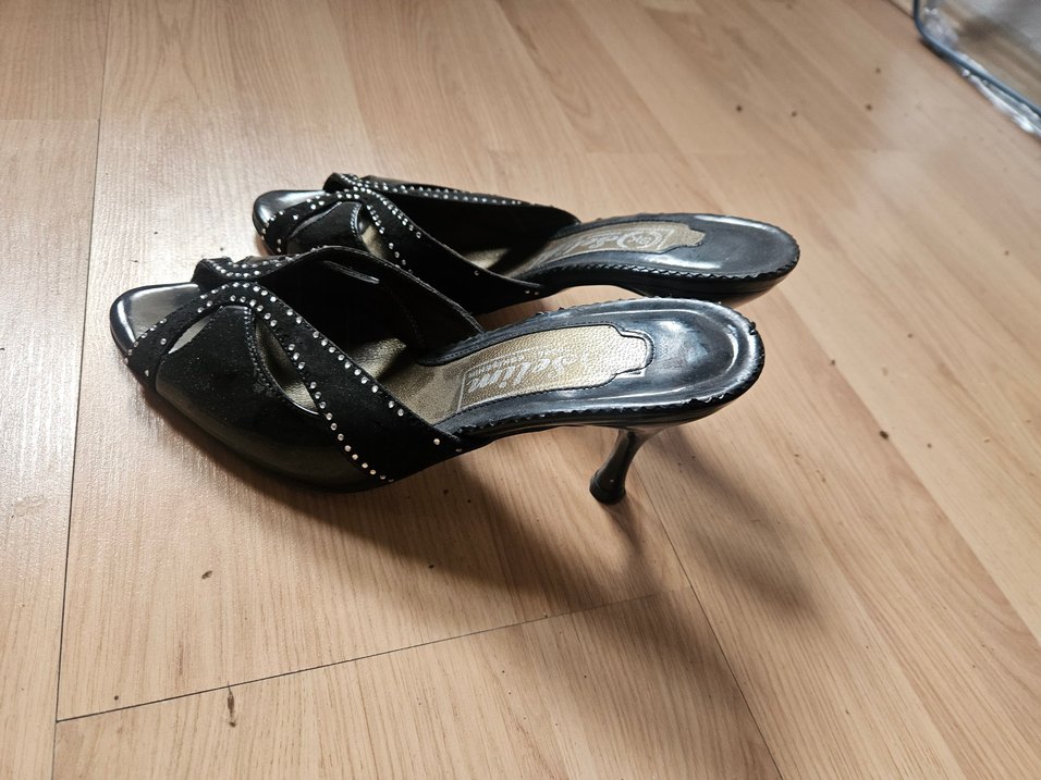 Siyah Stiletto Terlik - Görsel 2