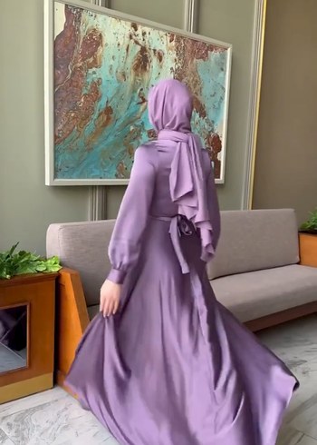 Abiye tam bir yaz abiyesi sade ve şık