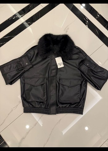 Kadın Siyah Deri Kürklü Ceket - Görsel 4