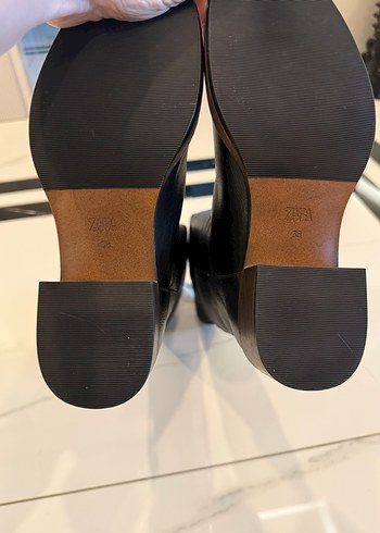 Kadın Siyah Deri Tokalı Dizüstü Bot - Görsel 6