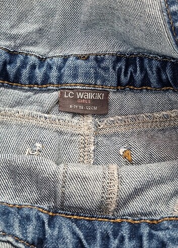 6 Yaş Beden Lc waikiki 6-7