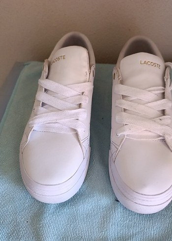 Lacoste Beyaz Bagcikli Kadin Spor Ayakkabi