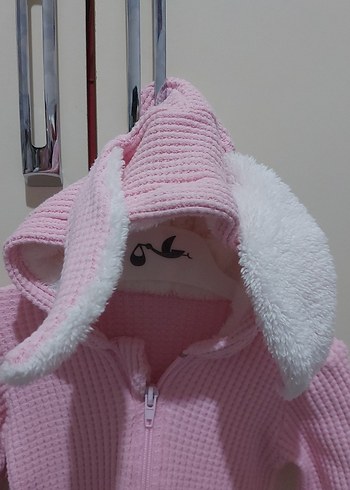 Kapüşonlu Pembe Bebek Tulumu Kulaklı - Görsel 2