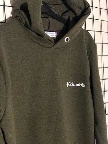 Columbia Sweatshirt