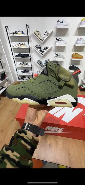 Nike jordan 6 travis scott