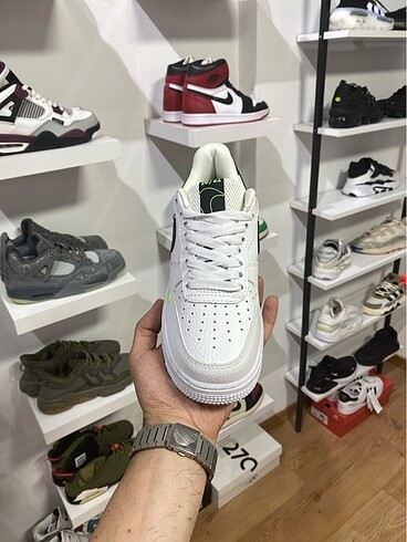 37 Beden beyaz Renk Nike aire force