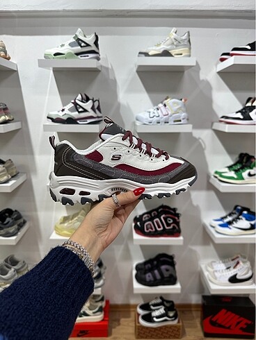 Skechers