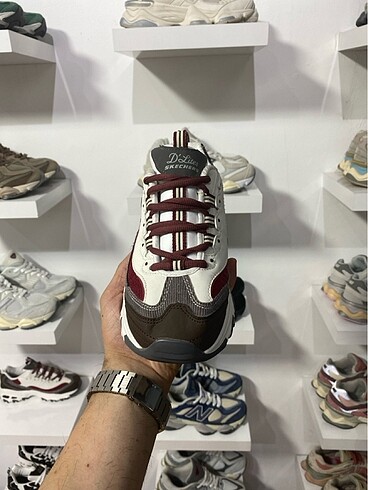 37 Beden Skechers