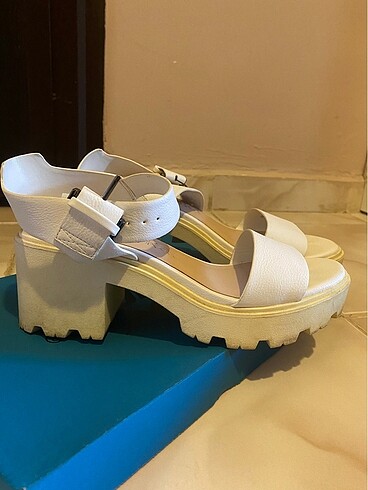 Bershka Ayakkabı sandalet