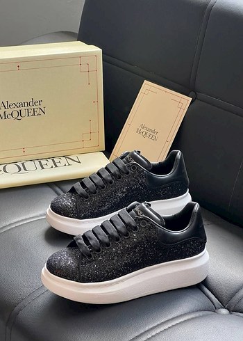 39 Beden Alexander McQueen Kadın Gri Parlak Sneakers