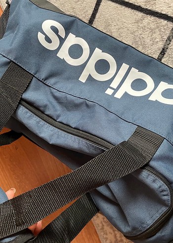 Beden adidas orta boy koyu mavi Spor Çantası