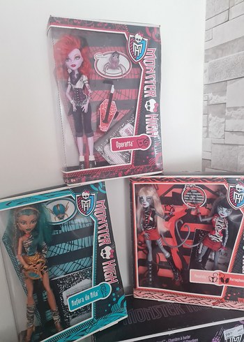  Beden monster high kutulu