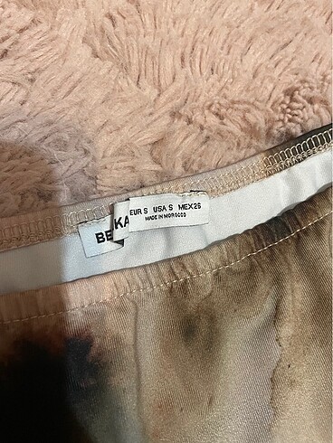 Bershka Omzu açık