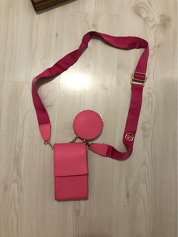 Pembe askılı minik çanta