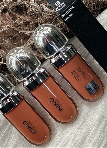 Kiko gloss ruj 19 no