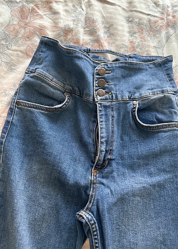 Kadın Açık Mavi Kemer Detaylı Slim Fit Denim Pantolon - Görsel 3