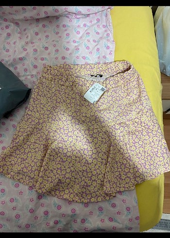Sarı Çiçek Desenli Fırfırlı Mini Etek