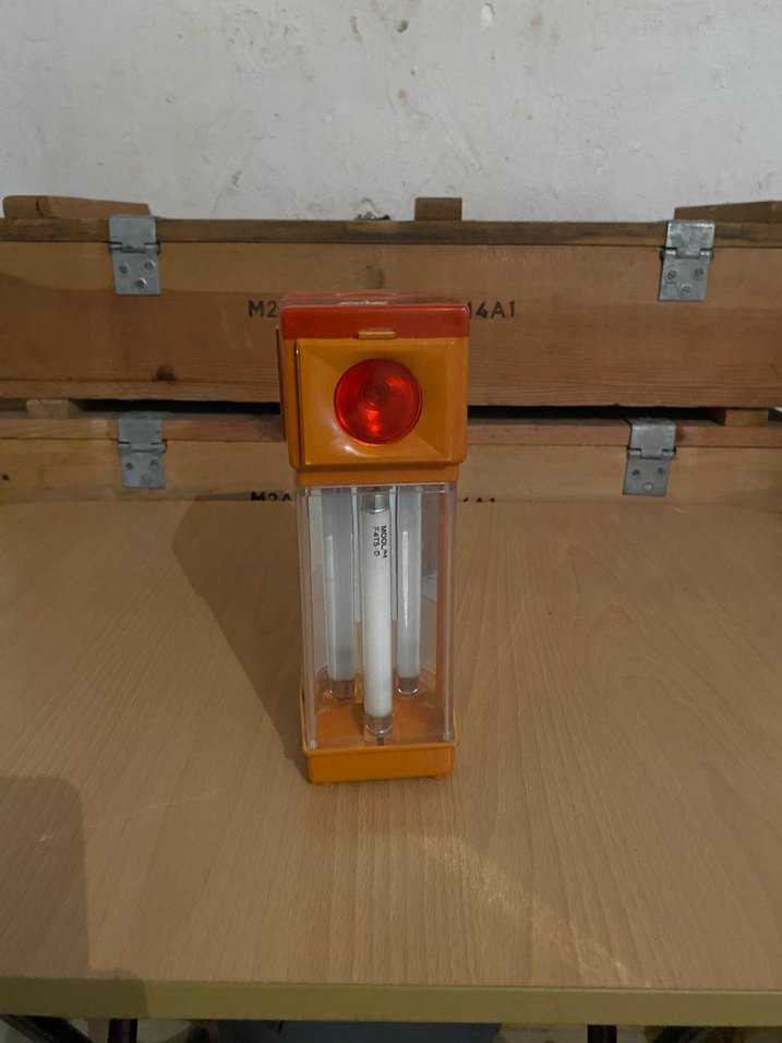 ANTİKA IŞILDAK VE ELEKTRİKLİ SİNEK KOVUCU BAKIM İSTER - Görsel 2