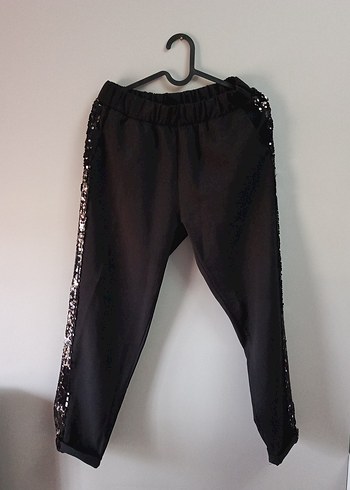 siyah pullu takım - Görsel 3