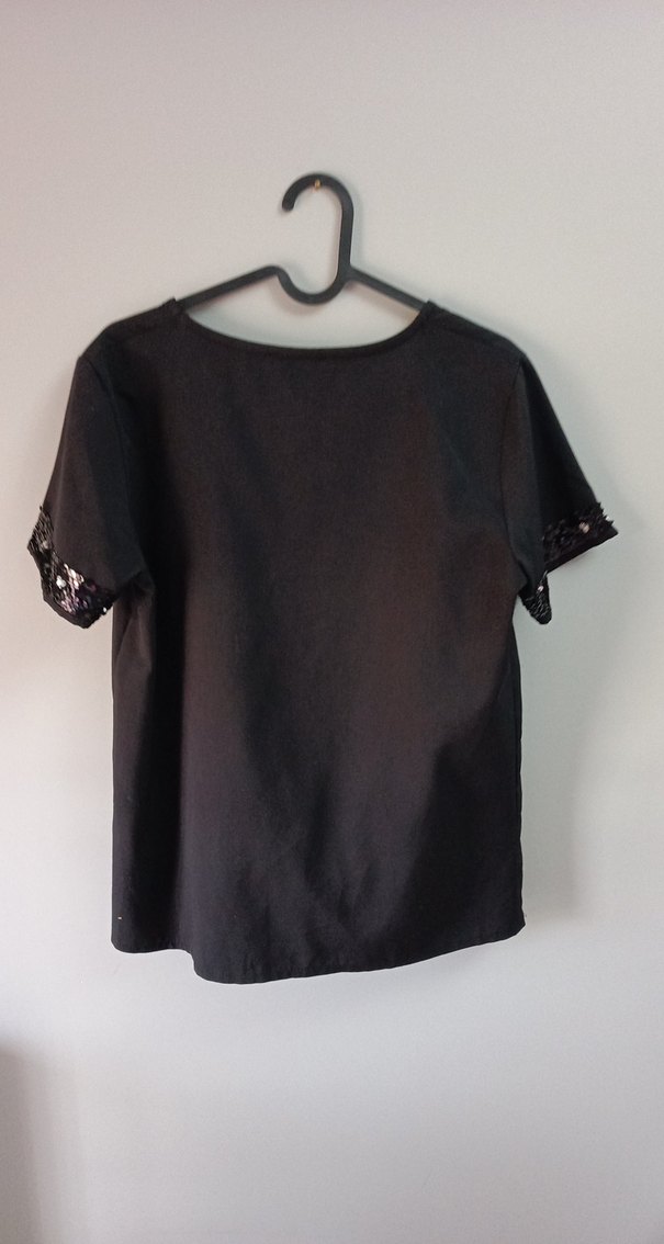 siyah pullu takım - Görsel 2