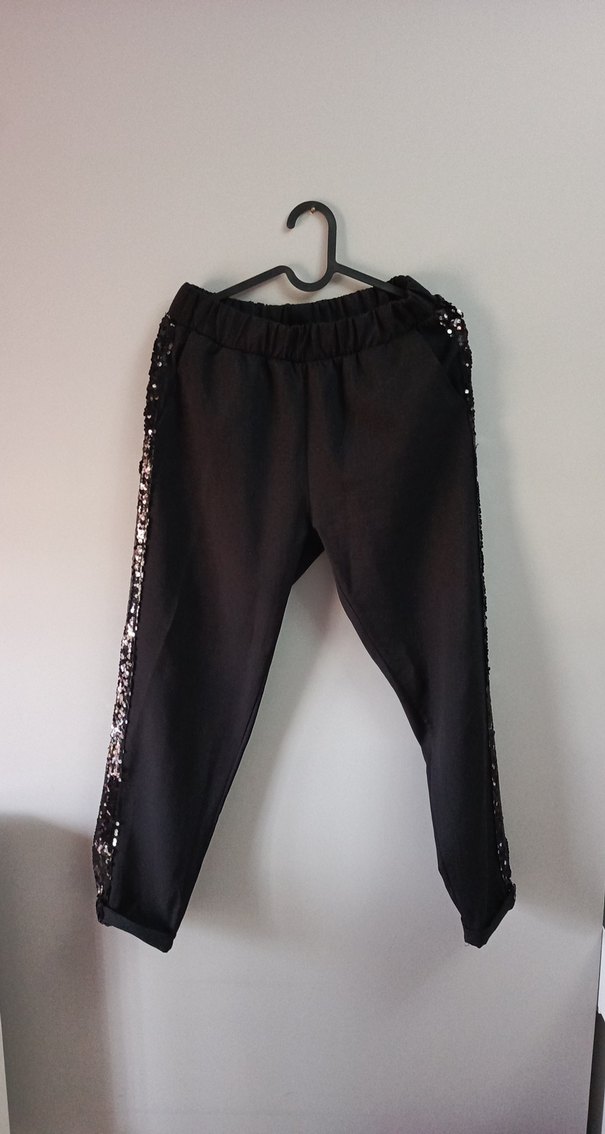 siyah pullu takım - Görsel 3