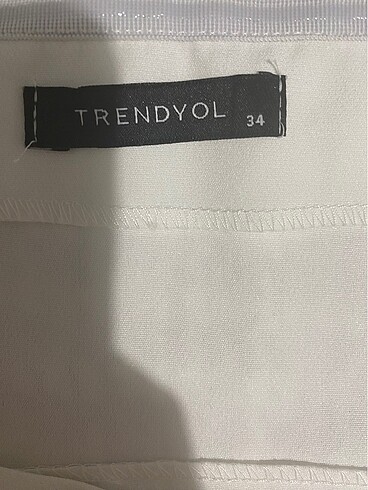 34 Beden beyaz Renk Trendyol milla crop