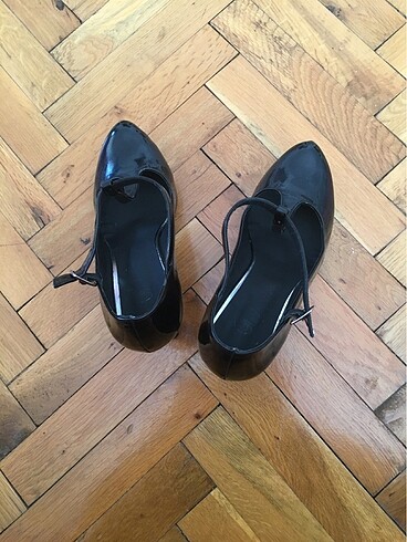 37 Beden siyah Renk Topuklu ayakkabı