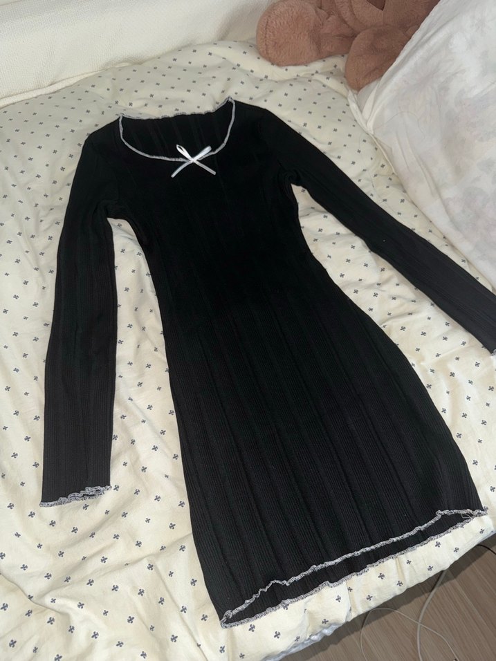 Siyah işleme Yaka Mini Elbise - Görsel 3