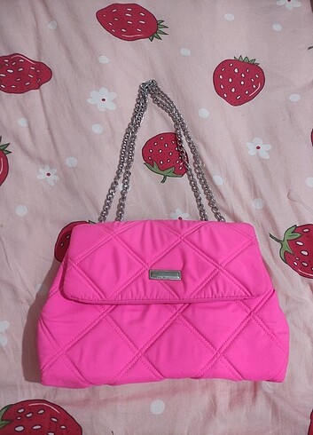 Pembe kol çantası 