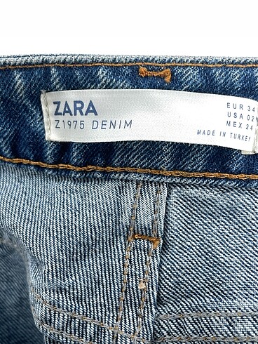 34 Beden çeşitli Renk Zara Mini Şort %70 İndirimli.