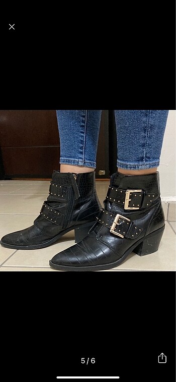 Stradivarius Bot..