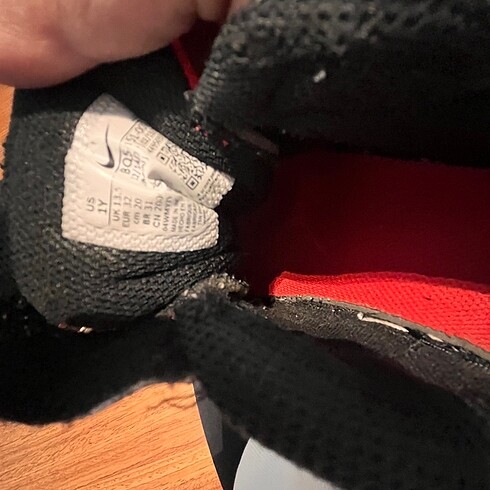 32 Beden kırmızı Renk Nike çoçuk spor ayakkabısı