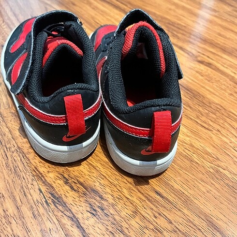 32 Beden Nike çoçuk spor ayakkabısı
