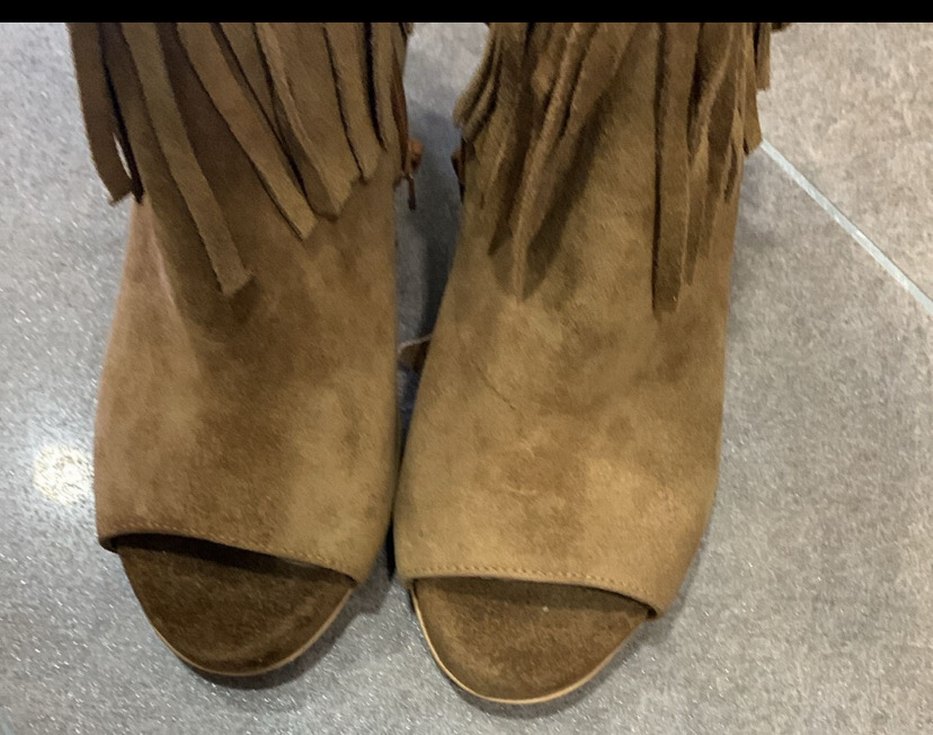 BLACK  PEPPEPüsküllü Kahverengi Süet Dolgu Topuklu BotI - Görsel 3