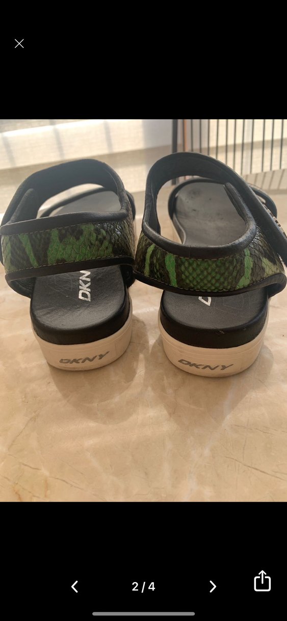 DKNY Kadın Yılan Desenli Platform Sandalet - Görsel 2