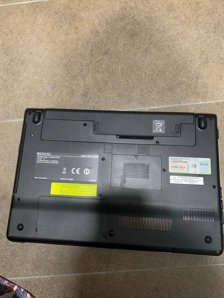 Beyaz Sony VAIO Laptop SANSUNG - Görsel 4