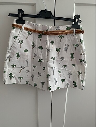 Zara Kemerli Short