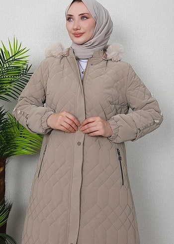 LC Waikiki Bej Uzun Kadın Mont Şişme Kürklü Kapüşonlu