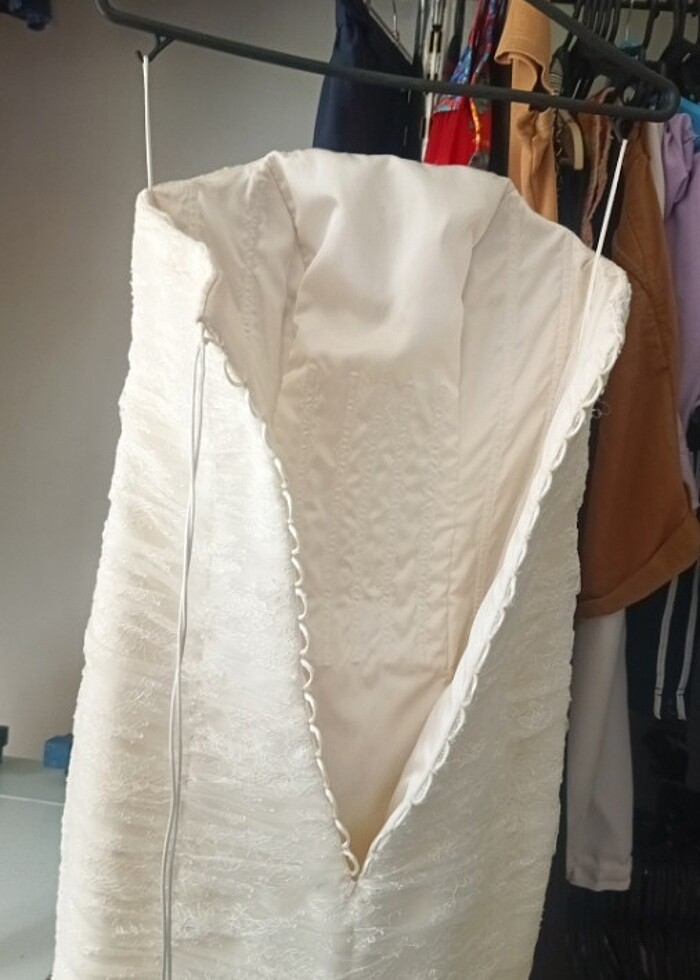 SADELİK SEVENLER İÇİN ÇOK ŞIK GELİNLİK - Görsel 3