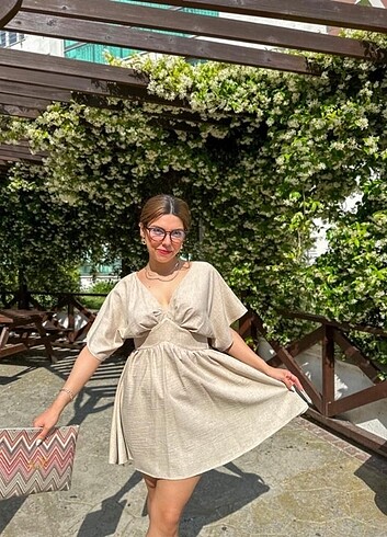 l Beden Sırt dekolteli V yaka mini elbise
