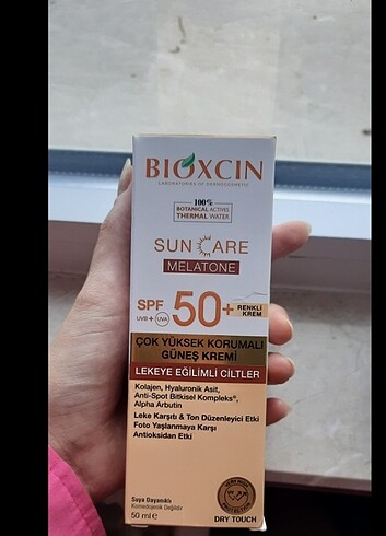 BIOXCIN RENKLİ GÜNEŞ KREMI