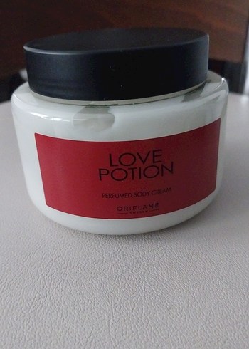 Oriflame Love Potion sensual ruby Vücut Kremi - Görsel 3