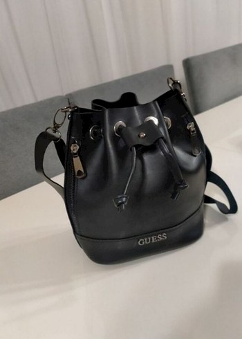 Guess Siyah Deri Kadın Çantası