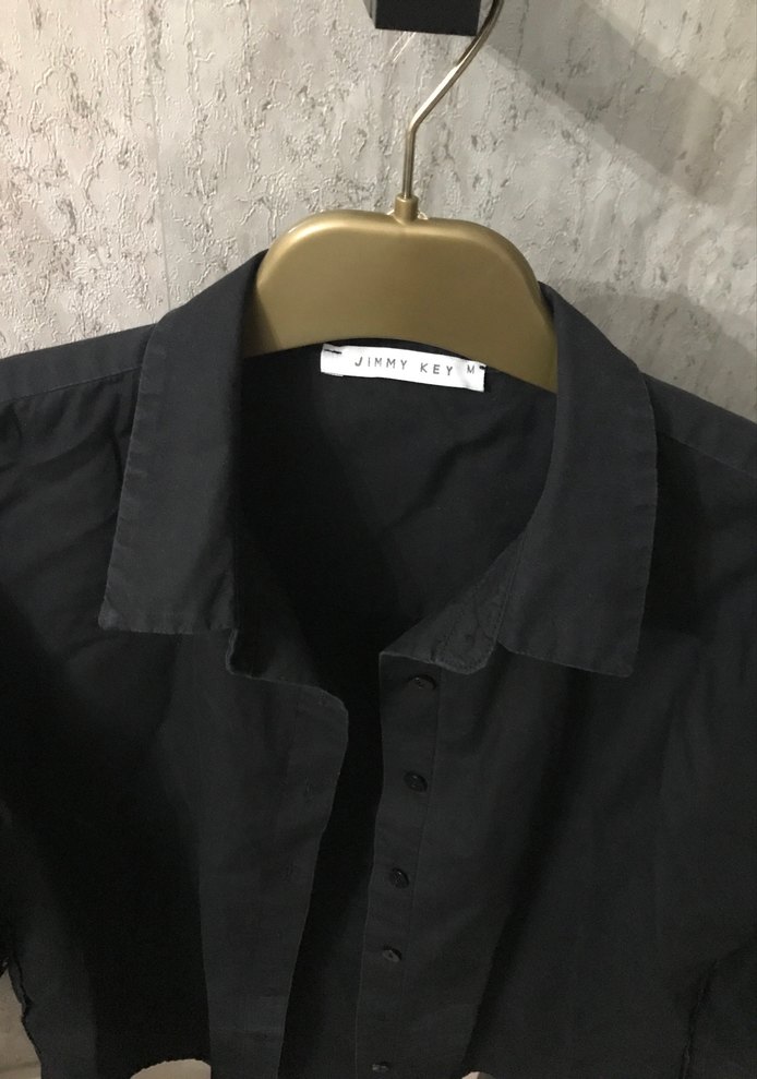 Siyah gömlek - Görsel 2