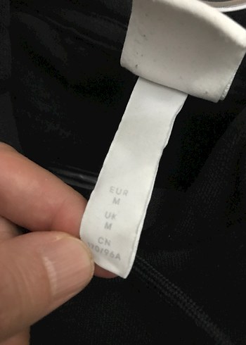 Siyah Yüksek Yakalı Kadın Sweatshirt - Görsel 4