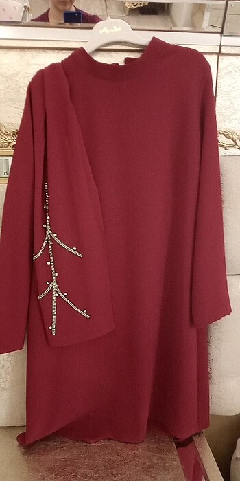 Omuz detaylı tunik