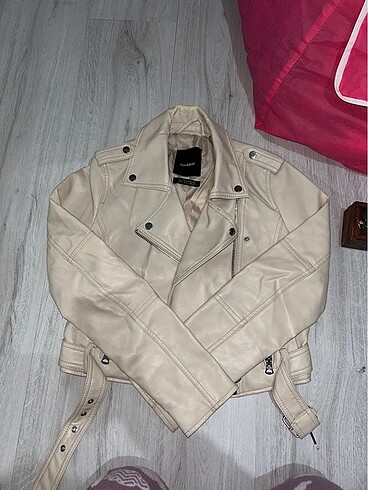 pull and bear deri ceket krem