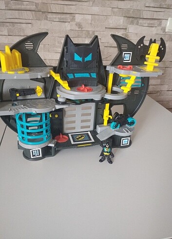  Beden Batman Evi