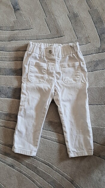 Kız bebek kot pantolon