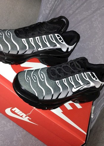Nike Nike Gri Erkek Spor Ayakkabı